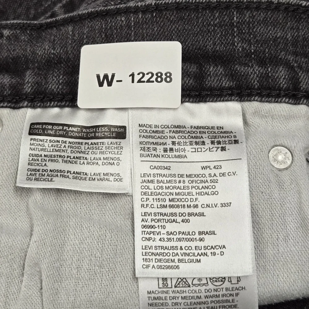 Levis *please carefully